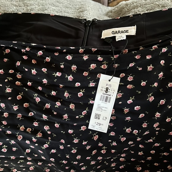 NWT Garage Rose Mini Skirt - Picture 3 of 3